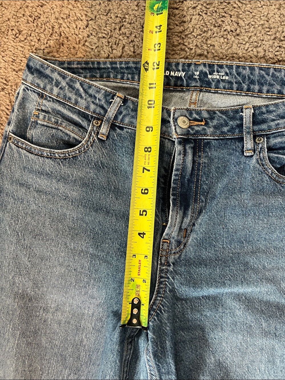 Old Navy Mid-Rise Wide Leg Jeans in Blue Denim - Picture 4 of 5